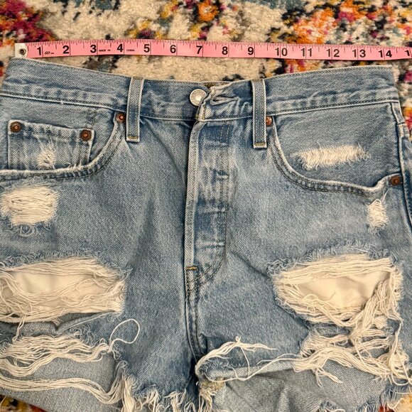 Women’s Levi's 501 Button Fly 27 Blue Cut-Off Distressed Denim Jean Shorts - Picture 10 of 12